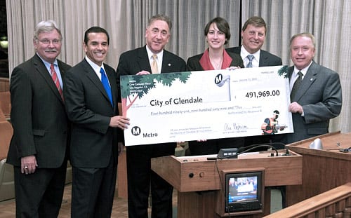 glendaleR3448 Pictured, from left: Metro CEO Art Leahy, Los Angeles Mayor Antonio Villaraigosa, Glendale Council Member John Drayman, Glendale Mayor Pro Tem Laura Friedman, Board Chair and Glendale Council Member Ara Najarian and Glendale Council Member Dave Weaver.