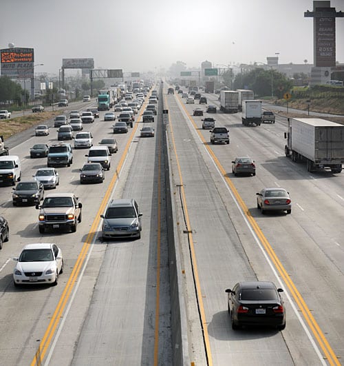 sr60HOV_9252 HOV lanes stretch 11.5 miles in both directions of the Pomona Freeway (SR-60) between the Orange Freeway (SR-57) and the San Gabriel River Freeway (I-605). Photo by Juan Ocampo.