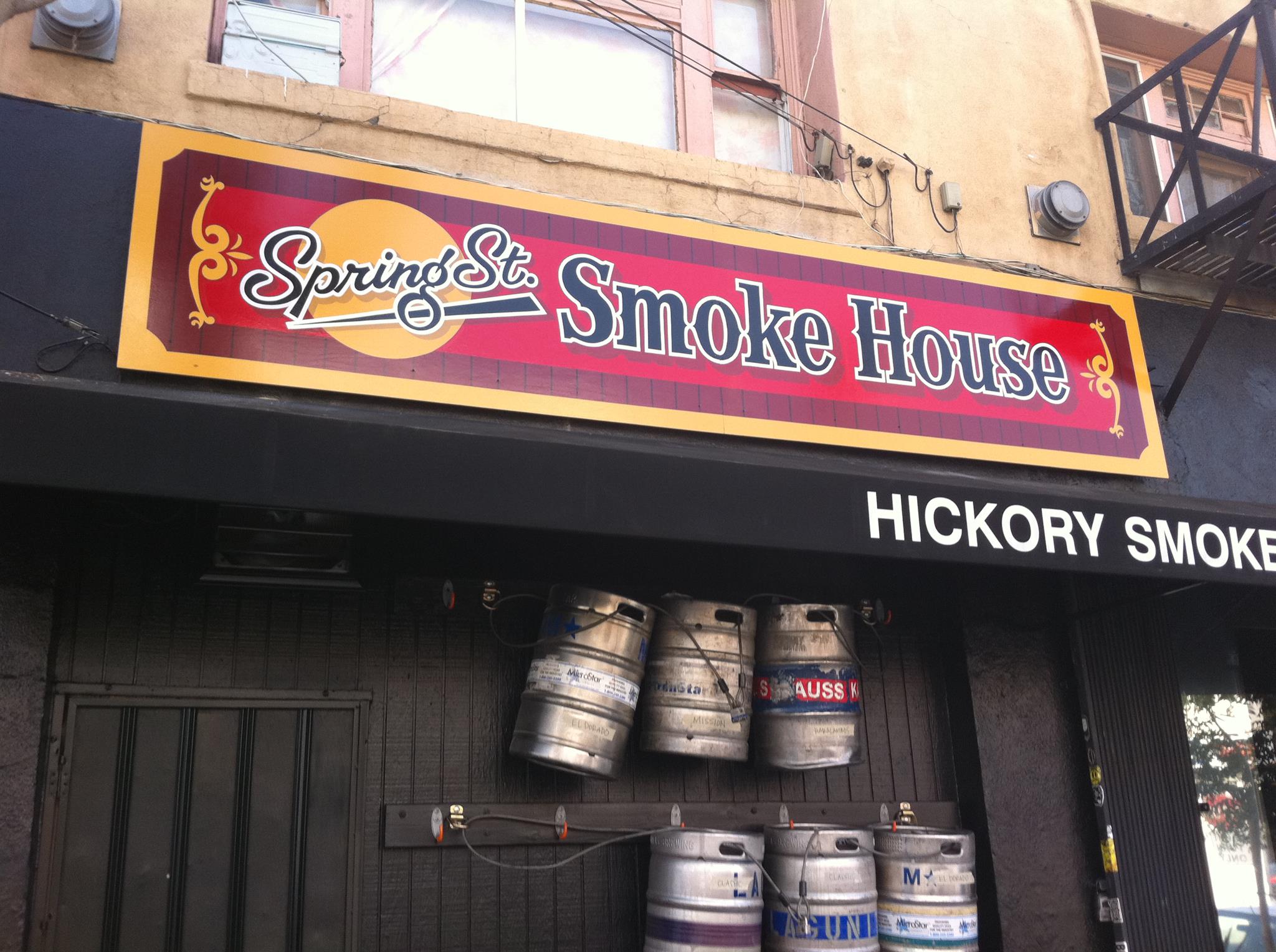 Spring Street Smoke House is steps away from the Red, Purple and Gold Lines at Union Station. But is it any good?