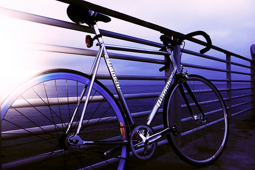 Bike and ocean / Cali Herman via Flickr