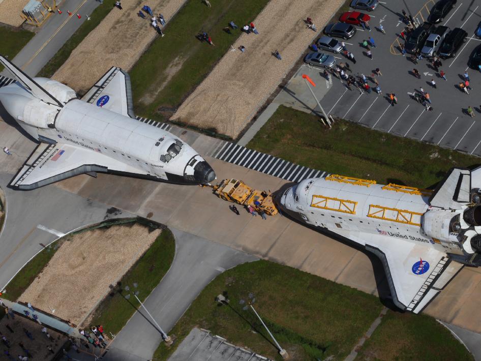 677341main_shuttles_4x3_946-710