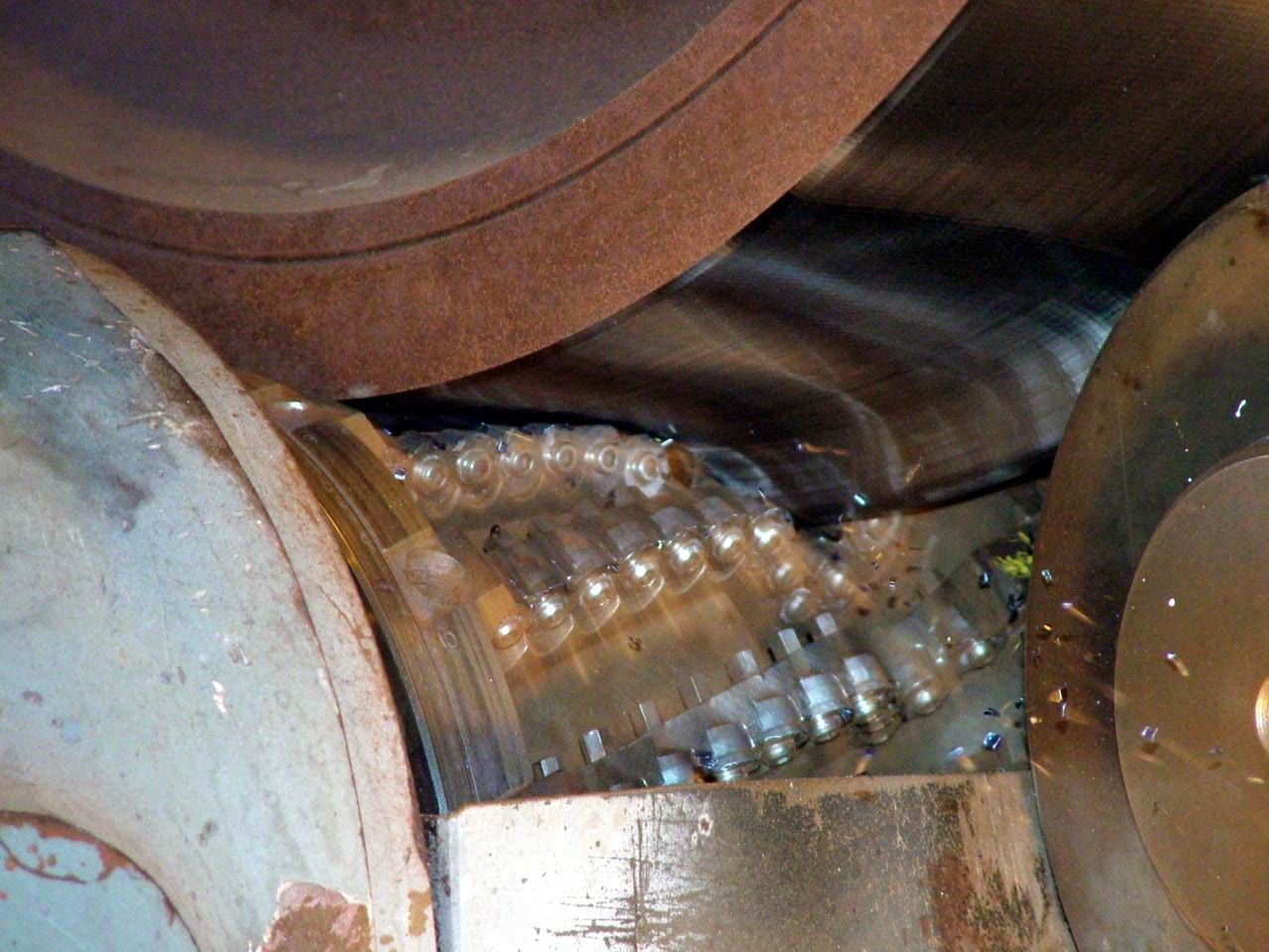 150 cutters "re-profile" a Red Line wheel/Metro photo