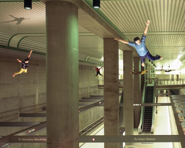 In a reflection of the universal motif of flight as spiritual journey, Jonathan Borofsky’s I Dreamed I Could Fly is an interpretation of the artist’s dreams of soaring above ground. The six fiberglass figures, all resembling the artist, hover and cast large shadows in the high bay area of Civic Center Station.