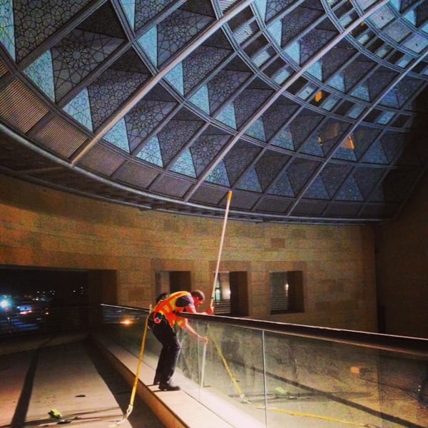 Specialized Metro Art staff in action