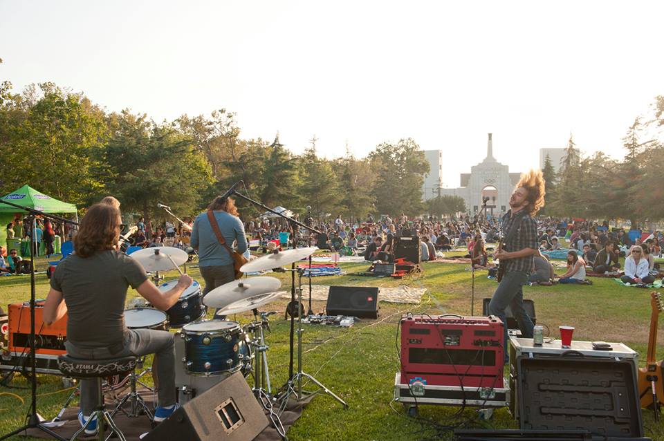 See live bands perform before movie screenings! Photo from Street Food Cinema Official Facebook