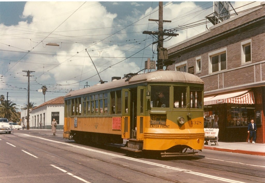 Photo by Alan Weeks, via Metro Library & Transportation Archive's Flickr stream. 