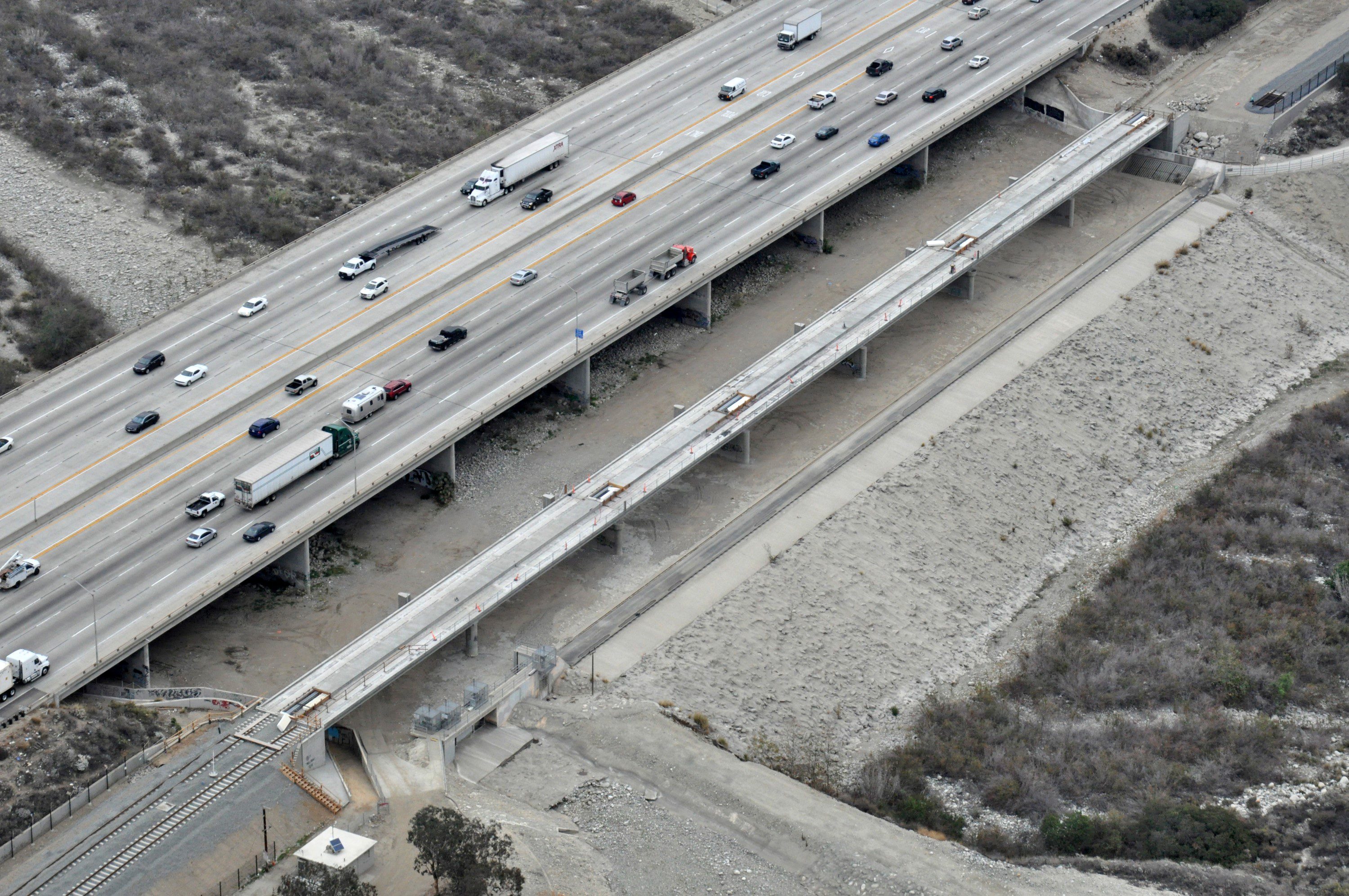 San_Gabriel_River_Bridge_(2)_-_aerial