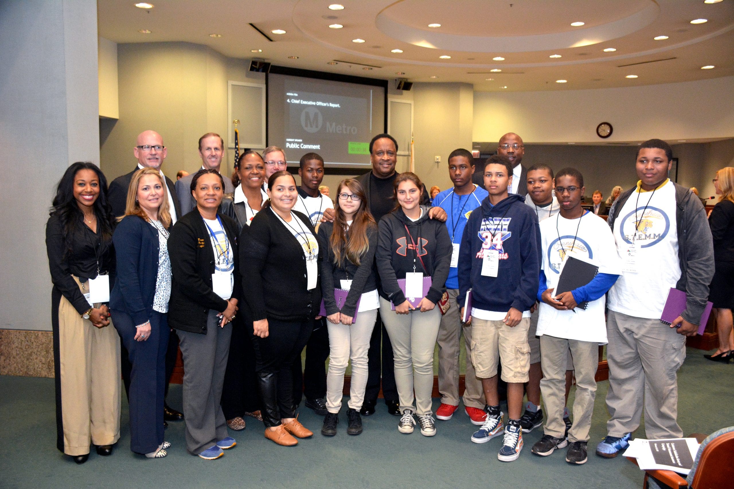 Students from Inglewood seeing government in action. Photo: Luis Inzunza/Metro