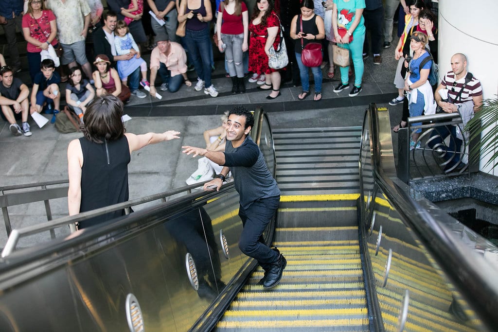 657A6862_reaching