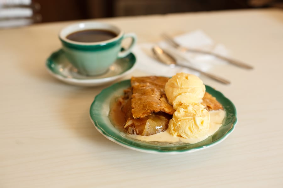 Some classic apple pie a la mode at The Apple Pan. Photo: Peter Watkinson/Metro